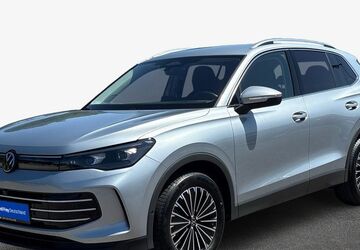 VW Tiguan 12.060 km 39.990 &euro; Breklum 25821