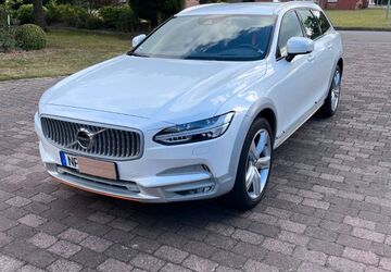 Volvo V90 Cross Country 138.000 km 28.500 &euro; Langenhorn 25842